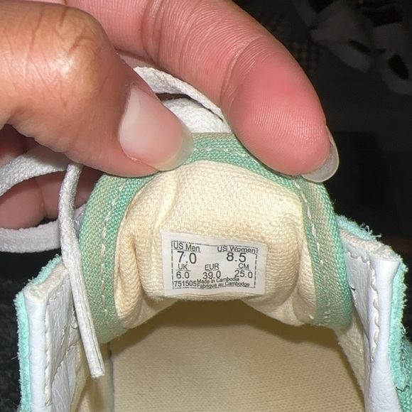 Like new, turquoise Vans - Picture 4 of 4